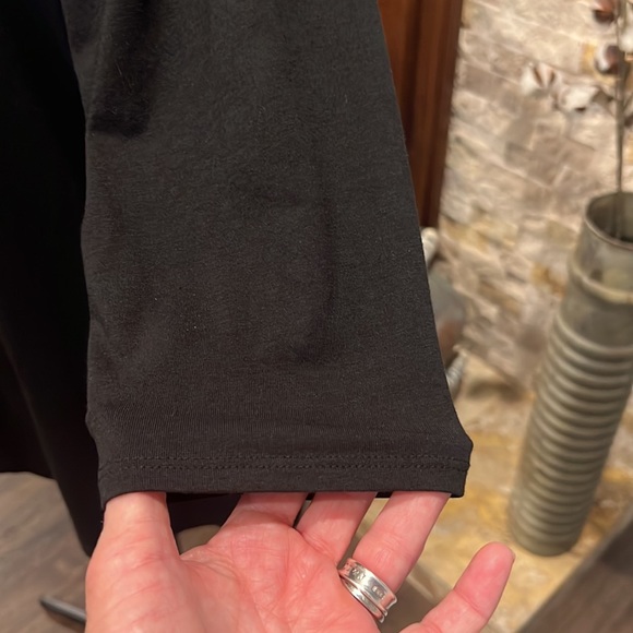 TAHARI TUNIC SZ 1X😁 #1517 - Picture 2 of 6